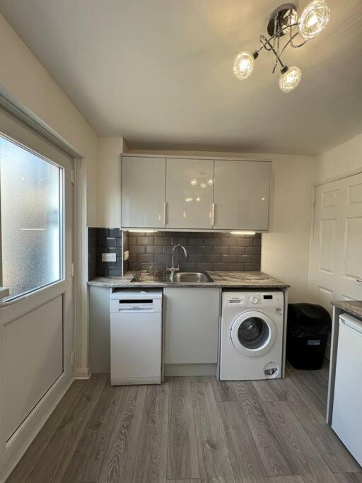 Welsh Getaway Home No 2 - 10 Mins To Bike Park Wales Merthyr Tydfil Esterno foto