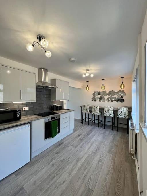 Welsh Getaway Home No 2 - 10 Mins To Bike Park Wales Merthyr Tydfil Esterno foto
