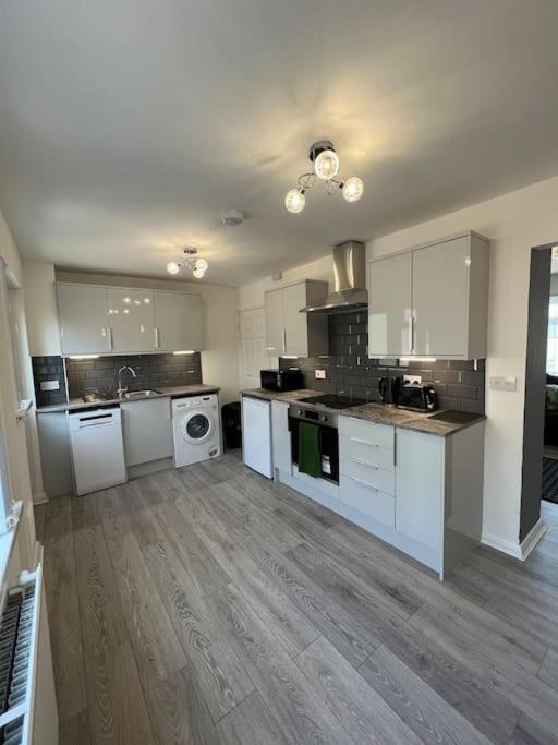 Welsh Getaway Home No 2 - 10 Mins To Bike Park Wales Merthyr Tydfil Esterno foto